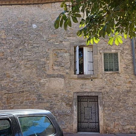Appartement Chaleureux Dans Une Maison En Pierre Mireval Extérieur photo