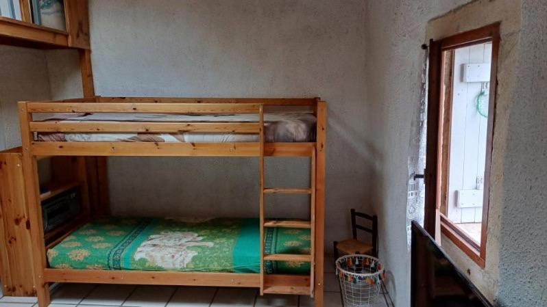 Appartement Chaleureux Dans Une Maison En Pierre Mireval Extérieur photo