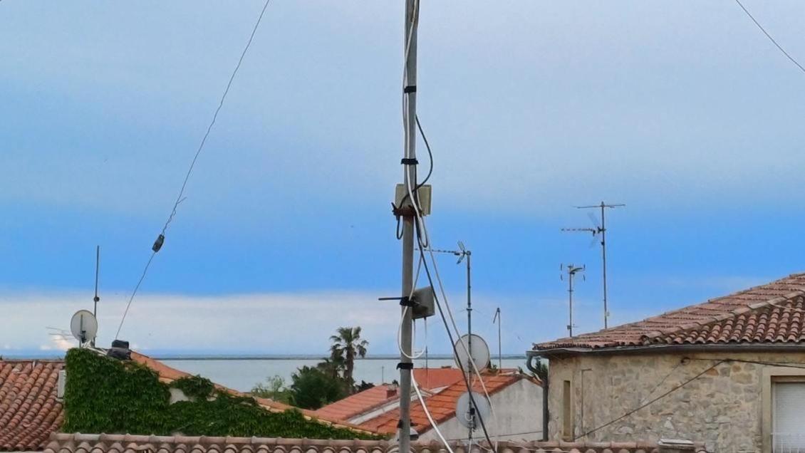 Appartement Chaleureux Dans Une Maison En Pierre Mireval Extérieur photo